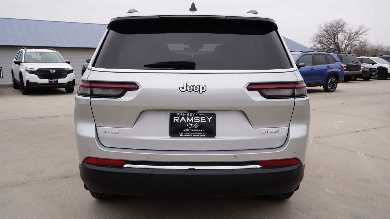 Used 2025 Jeep Grand Cherokee L Laredo w/ Luxury Tech Group I AWD/4WD image 5