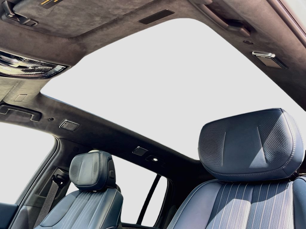 Certified 2025 Cadillac Escalade IQ Luxury 2 w/ LPO, Premium Carpet Package AWD/4WD image 28