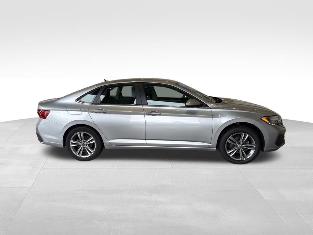 Used 2023 Volkswagen Jetta SE image 7