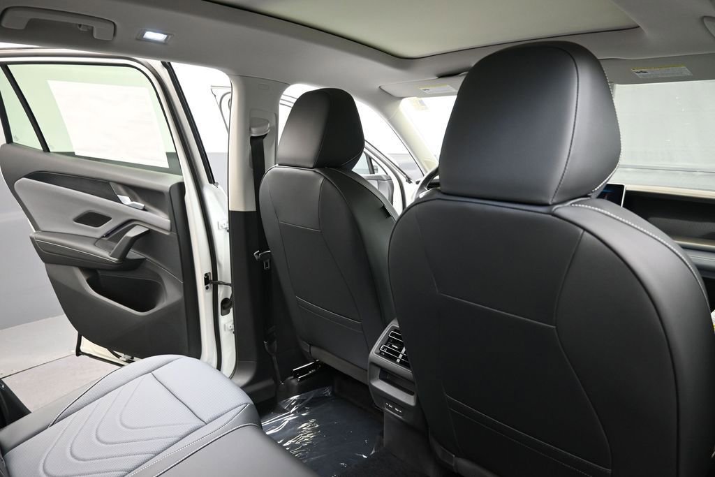 New 2026 Volkswagen Tiguan SE AWD/4WD image 15