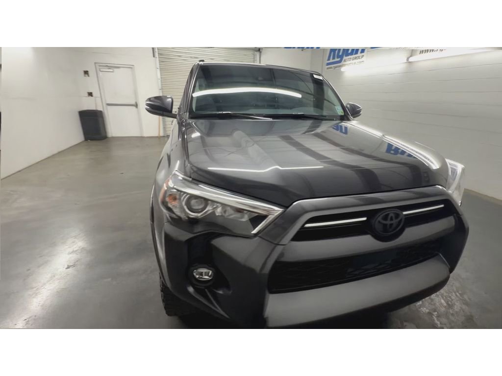 Used 2022 Toyota 4Runner SR5 Premium w/ Moonroof Package AWD/4WD image 3