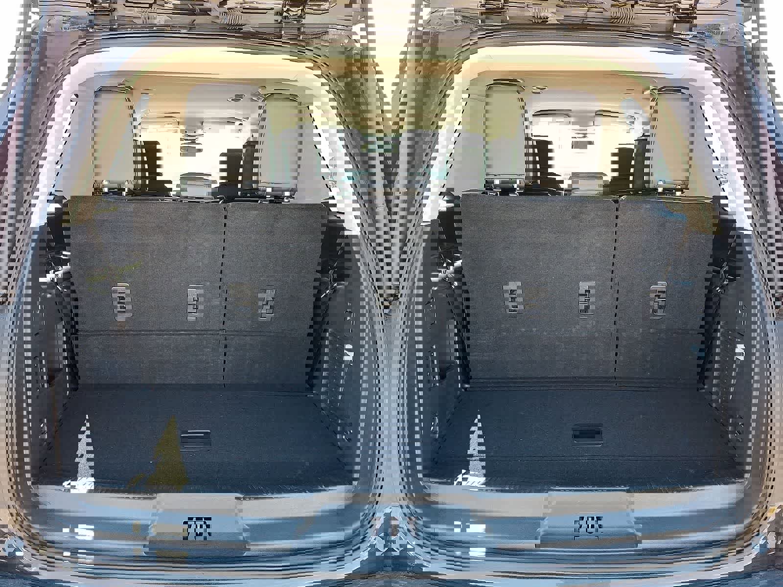 Used 2023 Ford Expedition XLT image 31