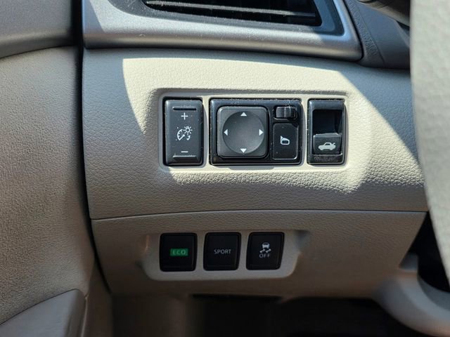 Used 2013 Nissan Sentra SV FWD image 22