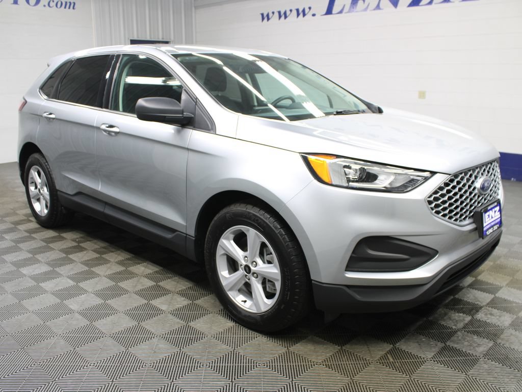 Used 2024 Ford Edge SE AWD/4WD image 3