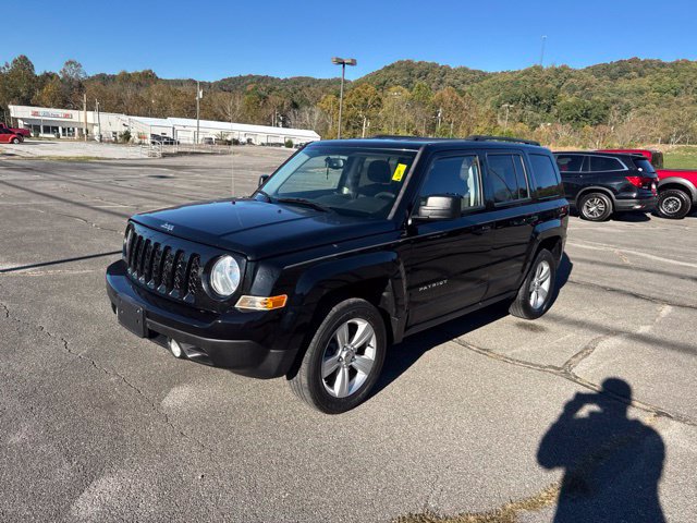 Used 2016 Jeep Patriot Latitude AWD/4WD image 4