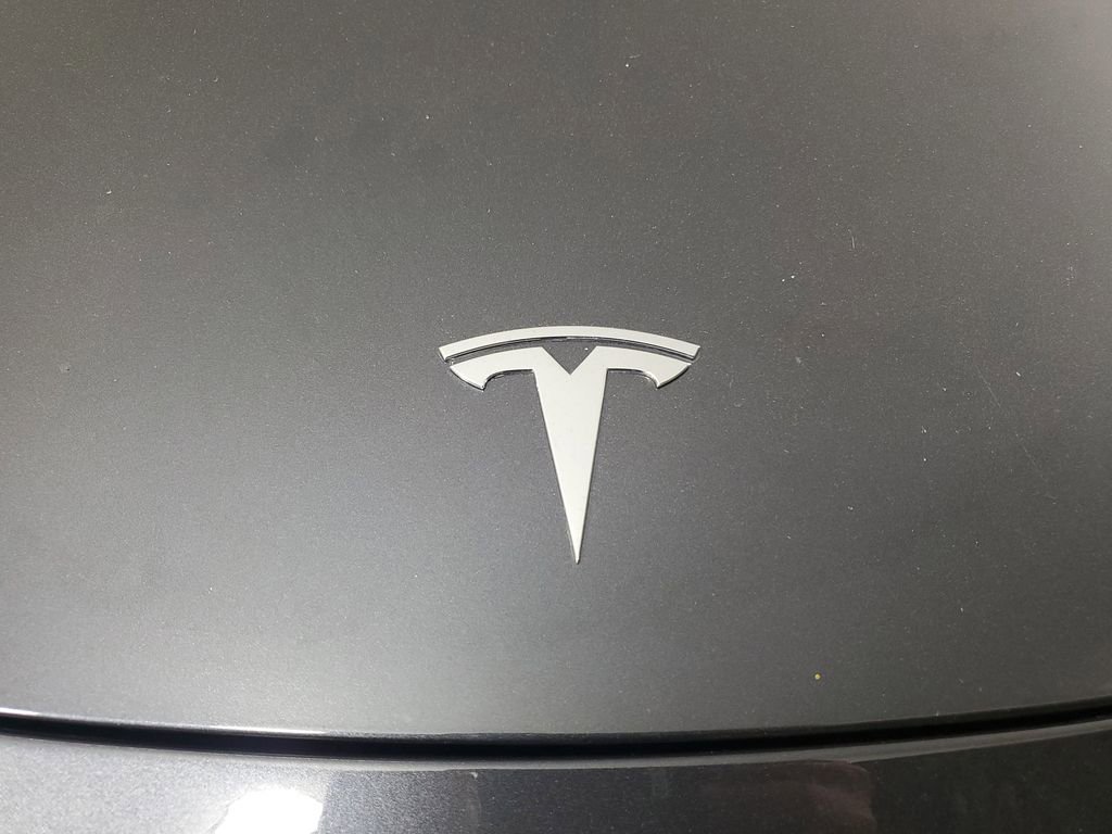 Used 2024 Tesla Model Y Long Range image 10