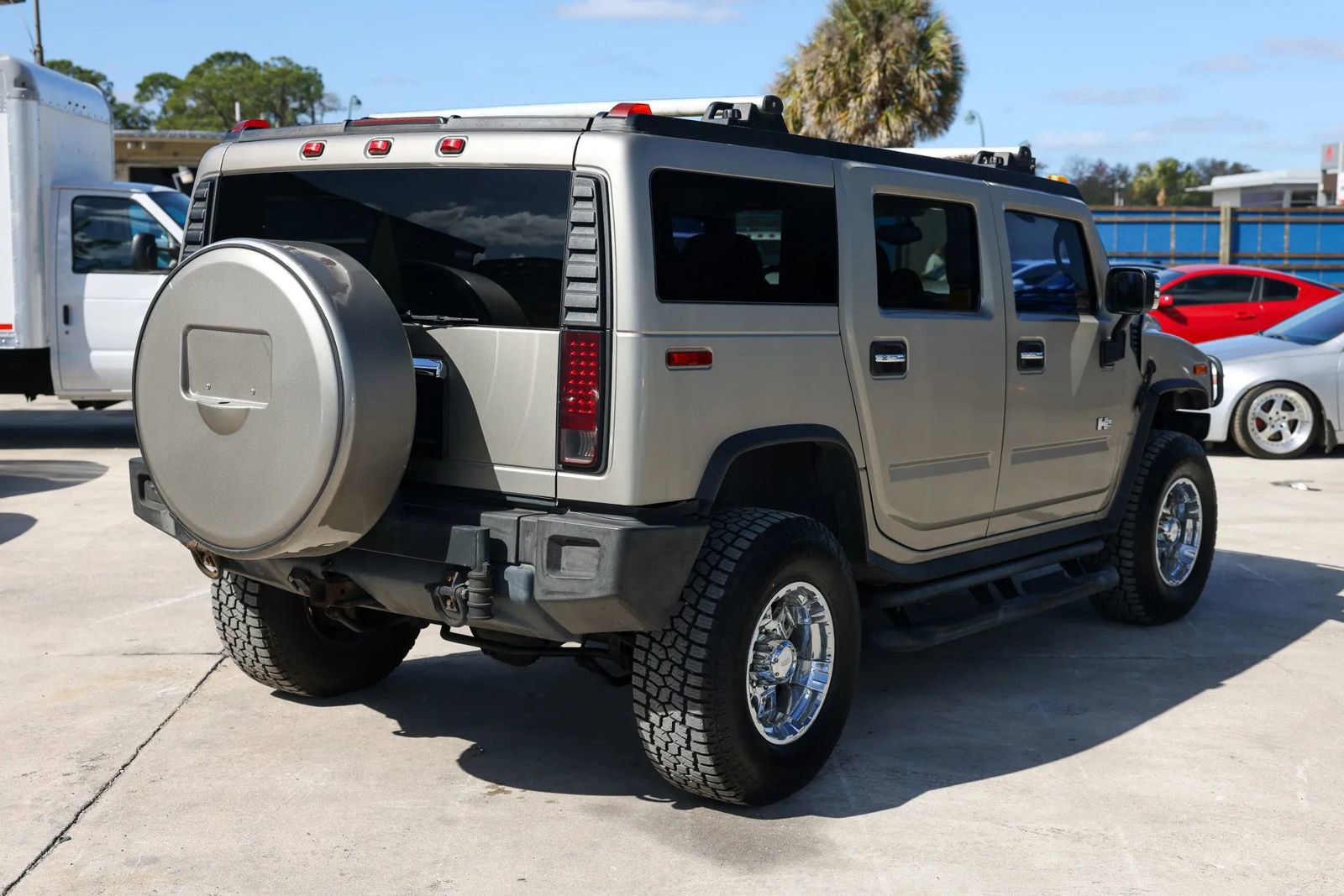 Used 2003 HUMMER H2 w/ Preferred Equipment Group image 6