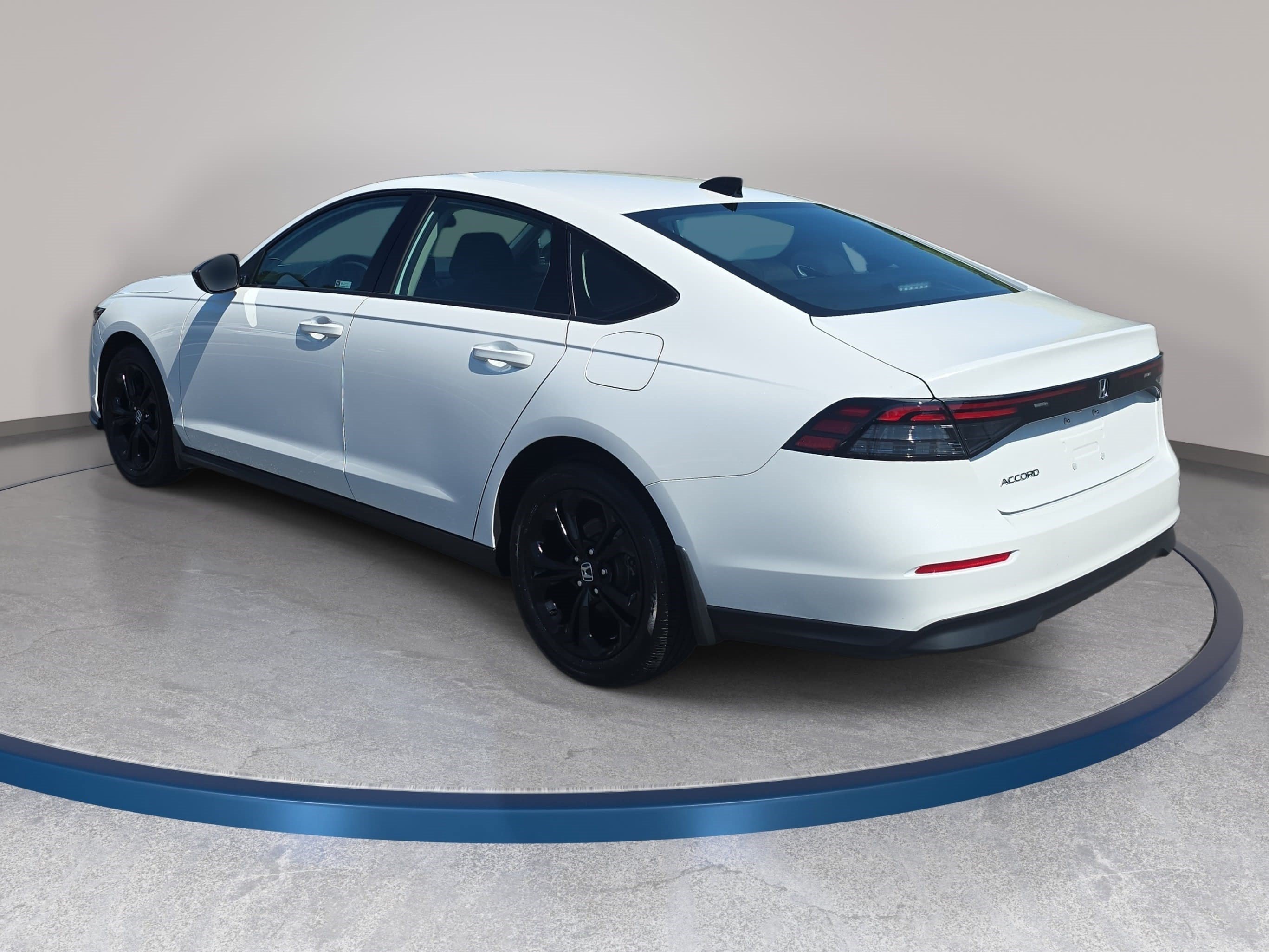 Used 2025 Honda Accord SE image 7
