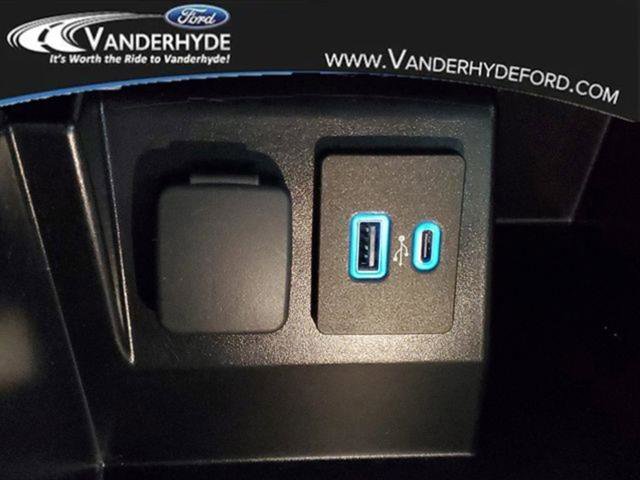 Used 2023 Ford Explorer XLT w/ Equipment Group 202A image 31