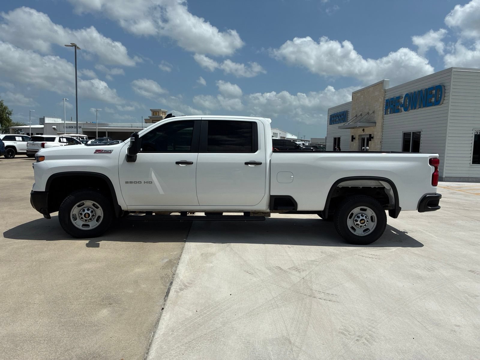 Used 2024 Chevrolet Silverado 2500 W/T AWD/4WD image 4
