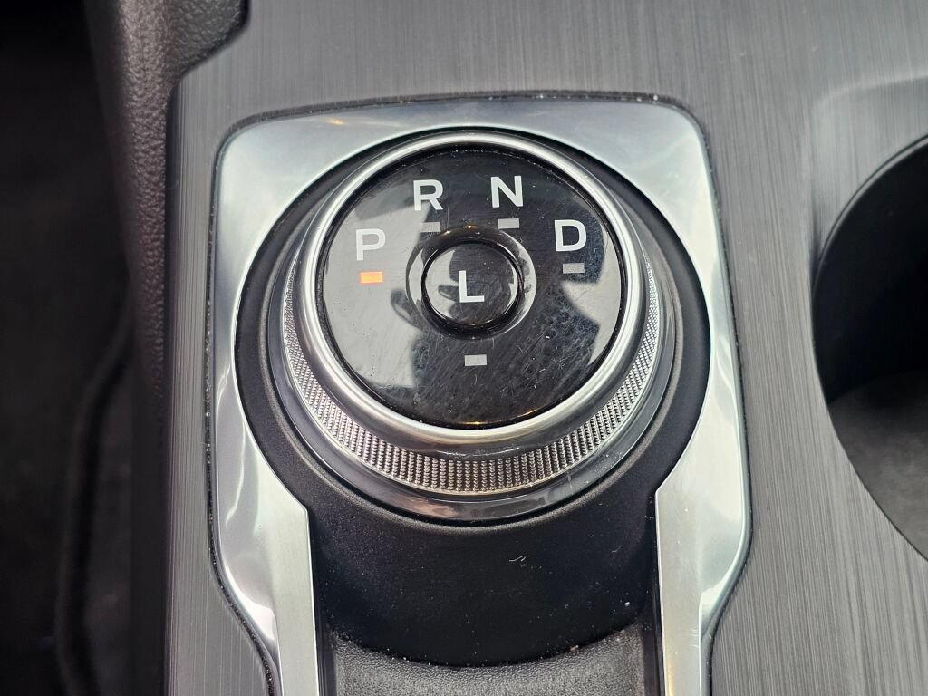 Certified 2025 Ford Escape Platinum AWD/4WD image 29
