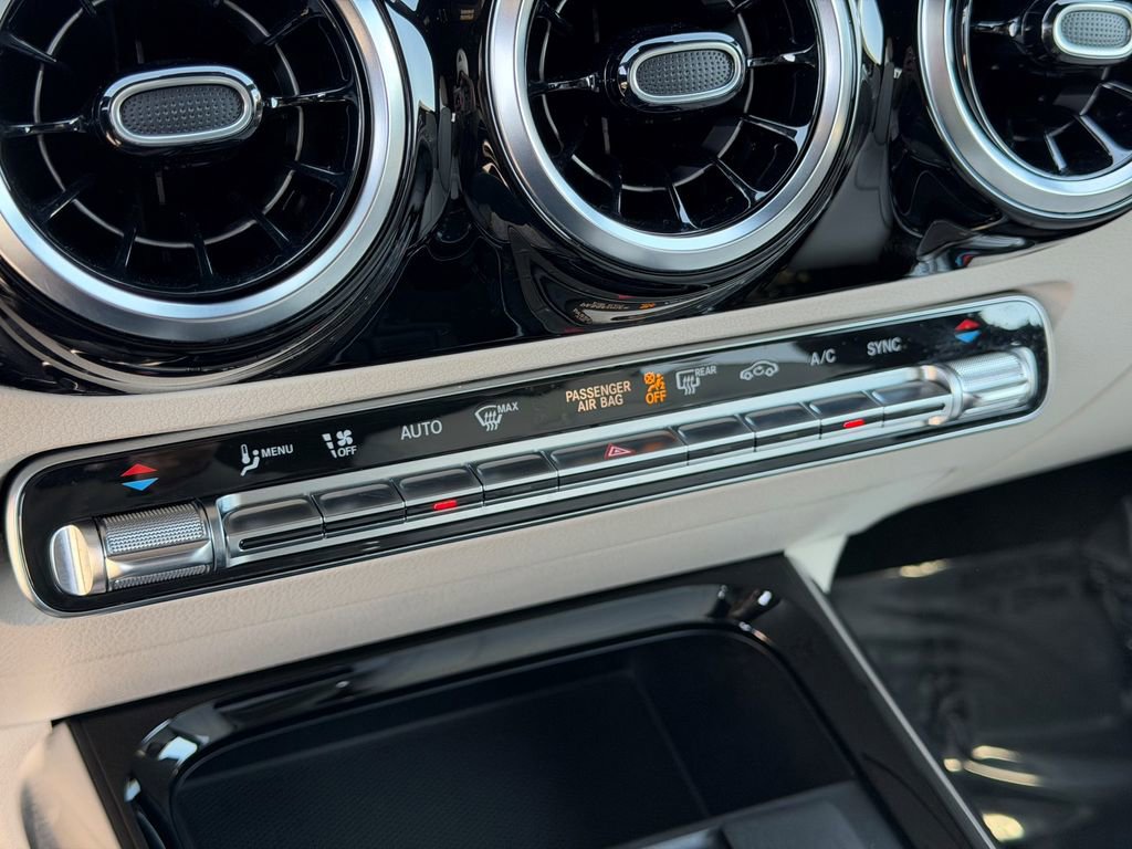 Used 2023 Mercedes-Benz GLA 250 4MATIC image 29