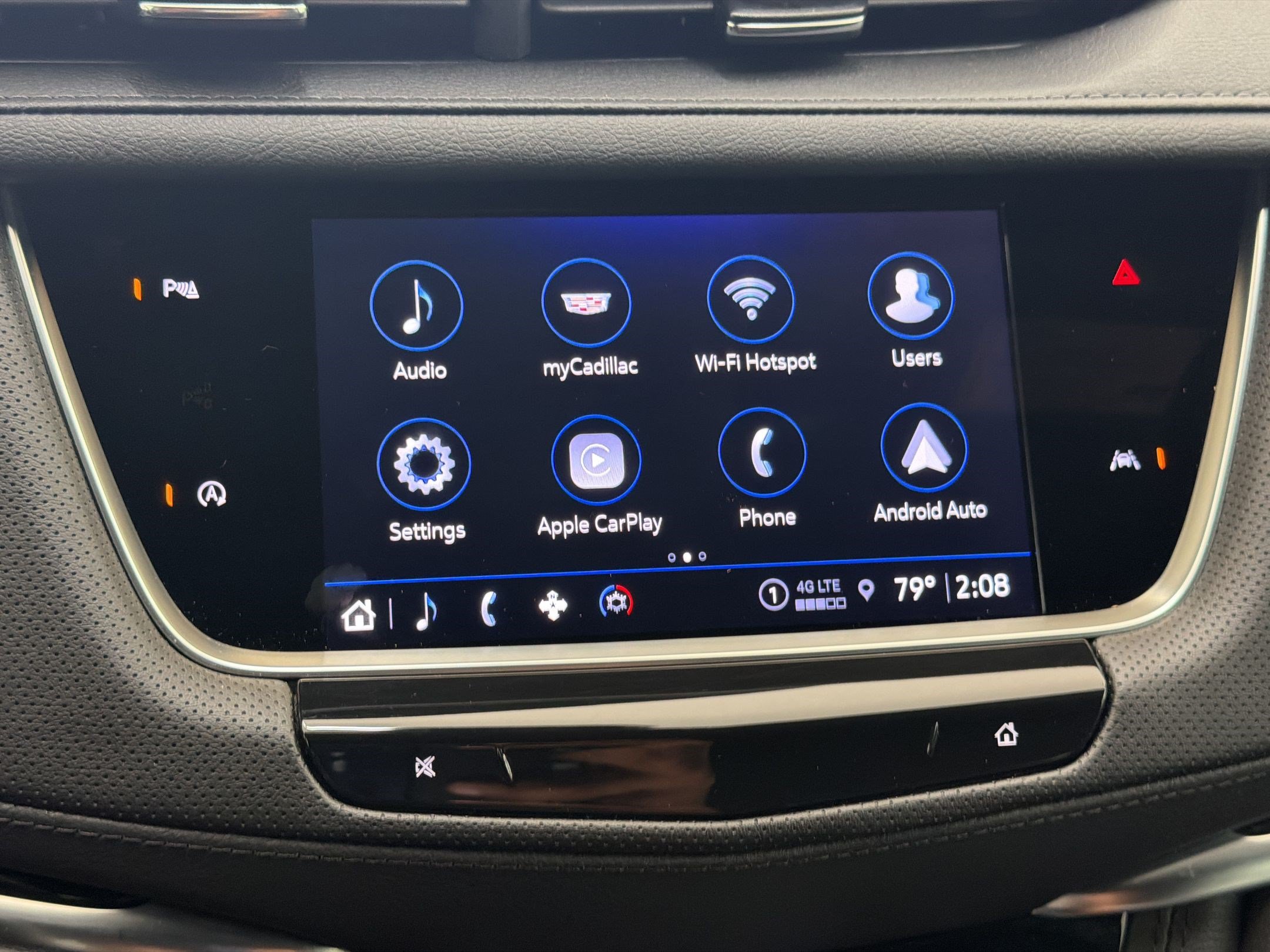 Used 2025 Cadillac XT6 Luxury FWD image 22
