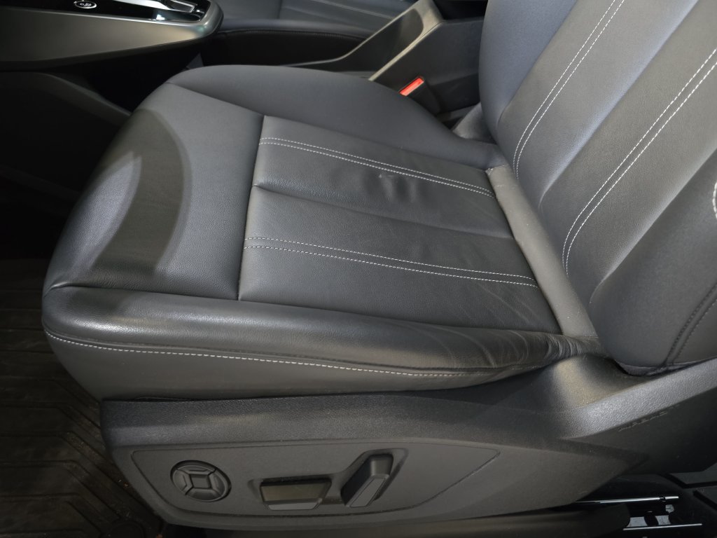 Certified 2024 Audi Q4 e-tron Premium Plus AWD/4WD image 26