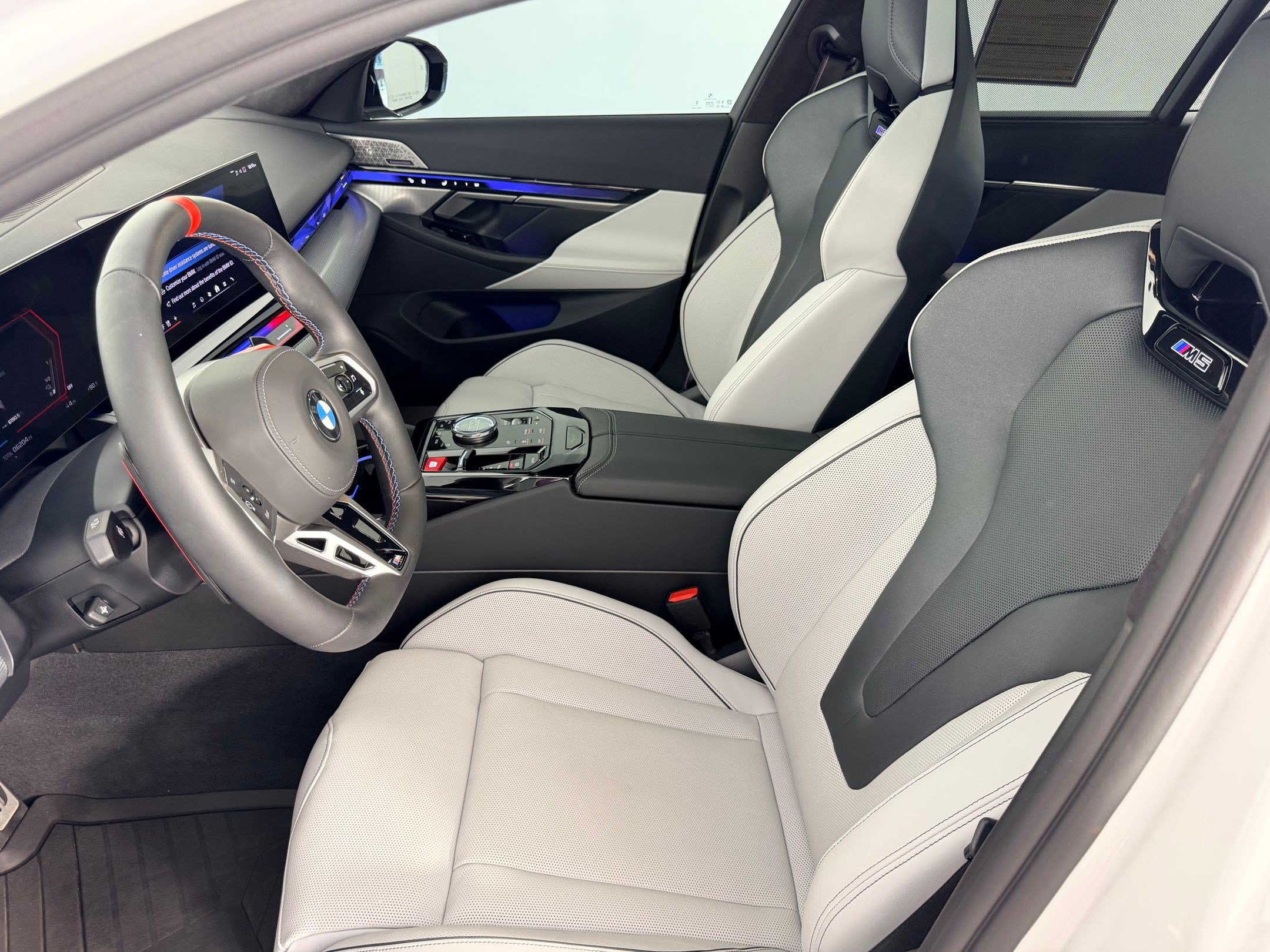 Certified 2026 BMW M5 Touring AWD/4WD image 5