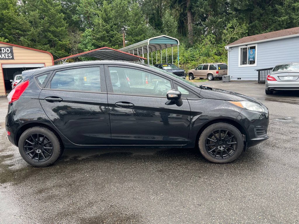 Used 2014 Ford Fiesta SE FWD image 13