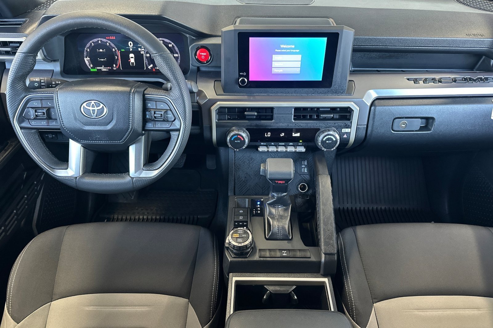 Certified 2025 Toyota Tacoma TRD Off-Road AWD/4WD image 12