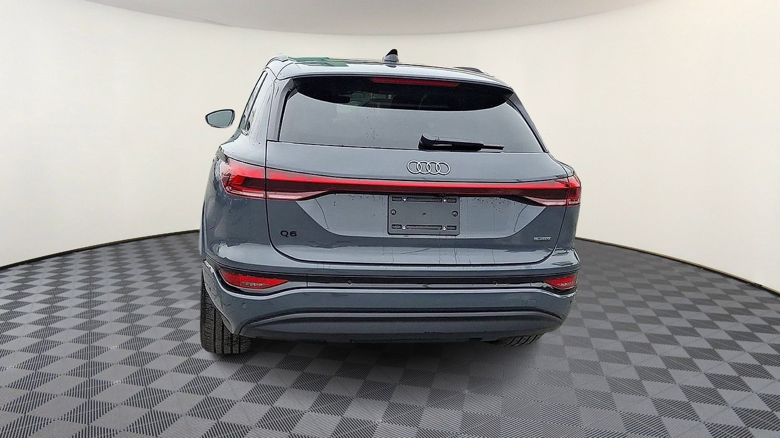 Used 2025 Audi Q6 e-tron Premium Plus image 7