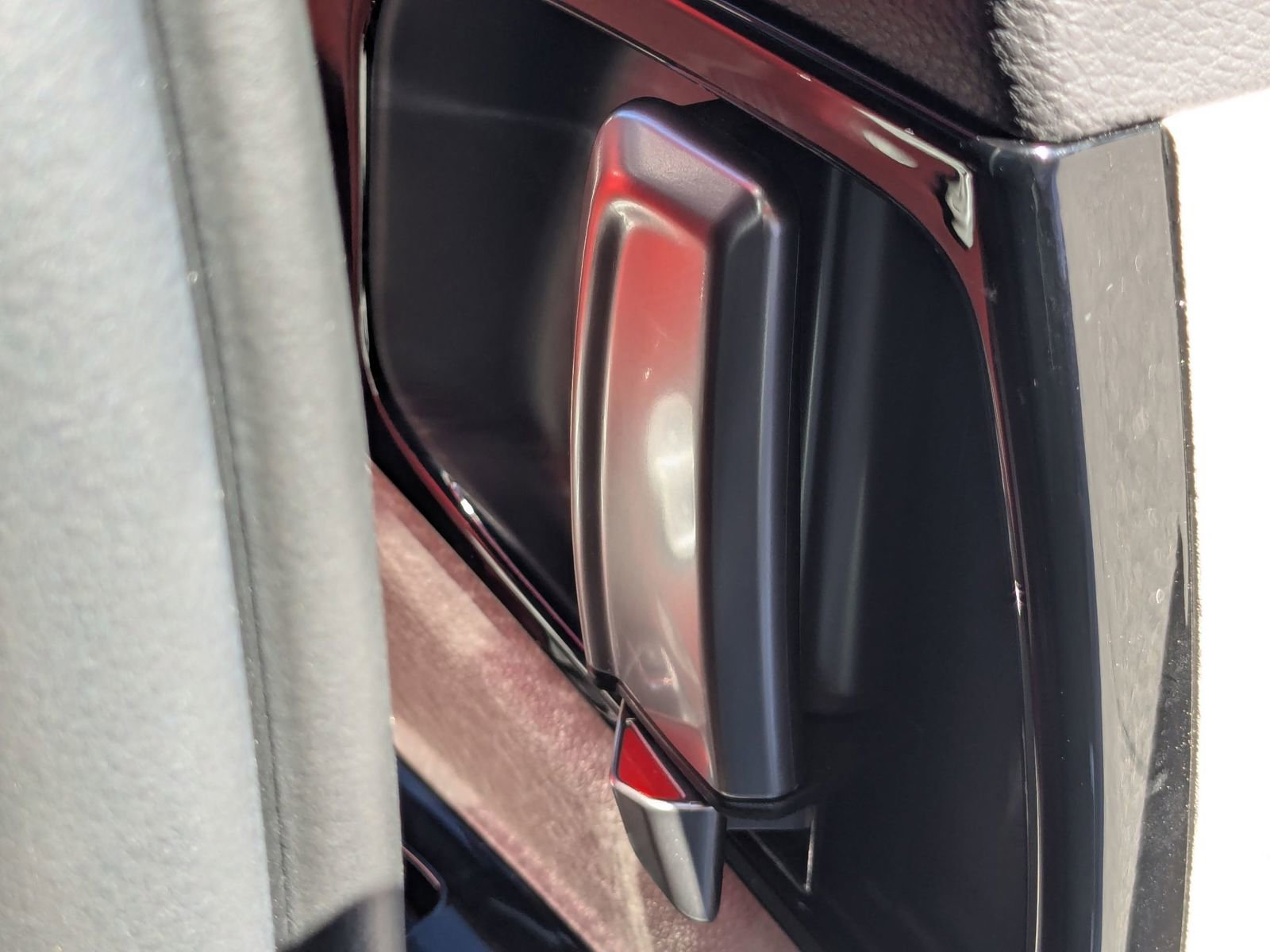 Used 2023 Kia Carnival SX image 30