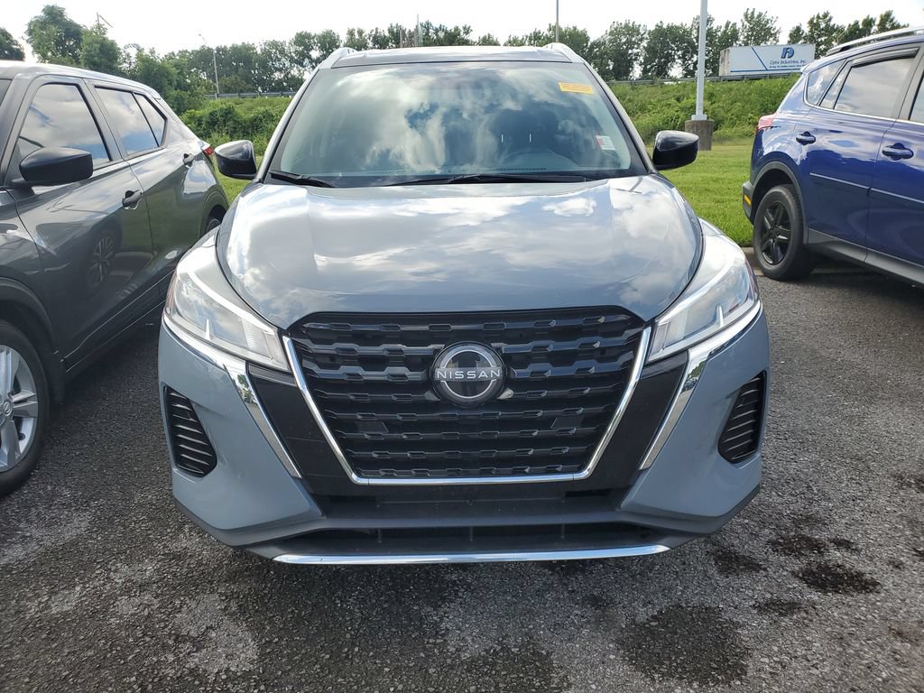 Certified 2023 Nissan Kicks SV FWD image 3
