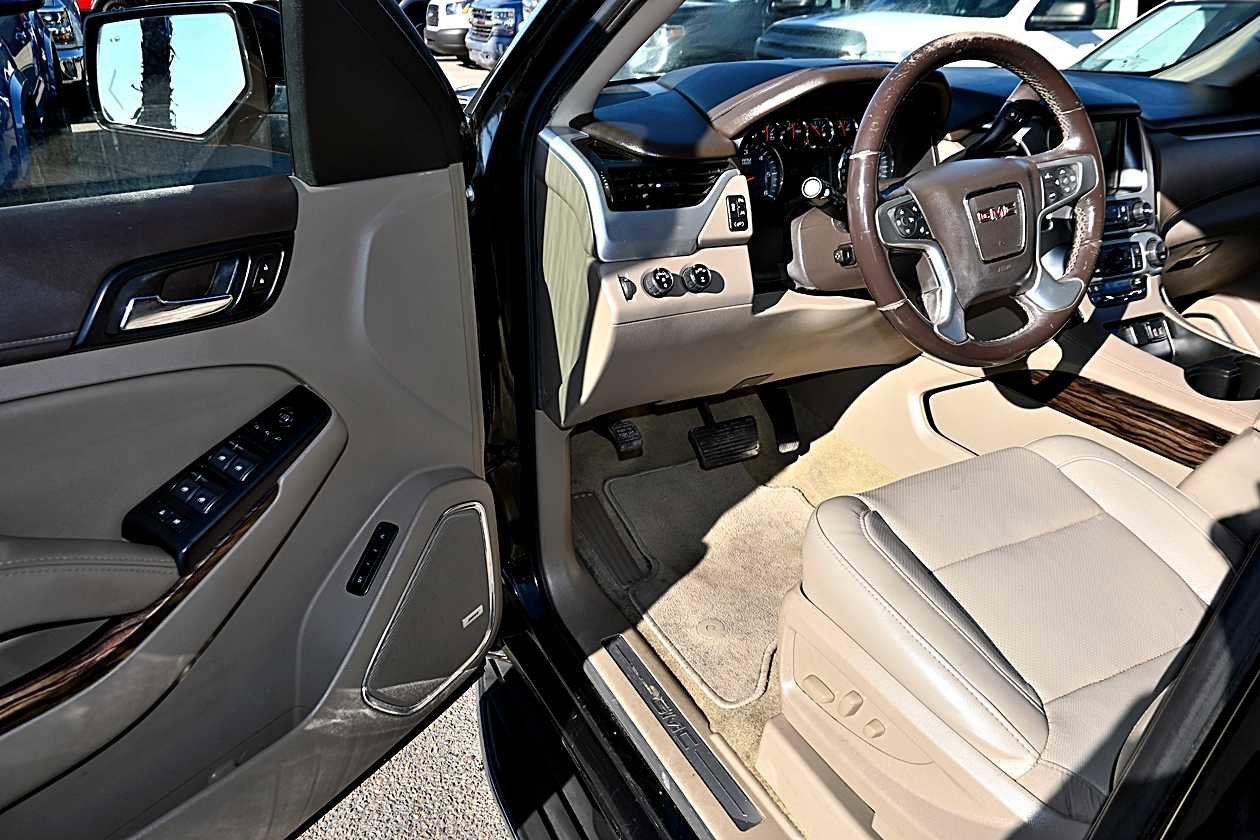 Used 2018 GMC Yukon XL SLT image 26