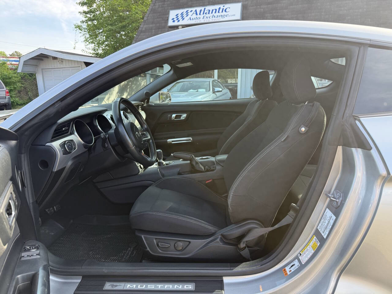 Used 2022 Ford Mustang GT w/ Equipment Group 301A RWD image 11