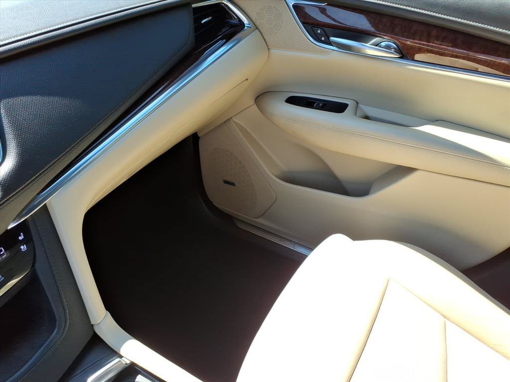 Used 2018 Cadillac XT5 Premium Luxury AWD/4WD image 35