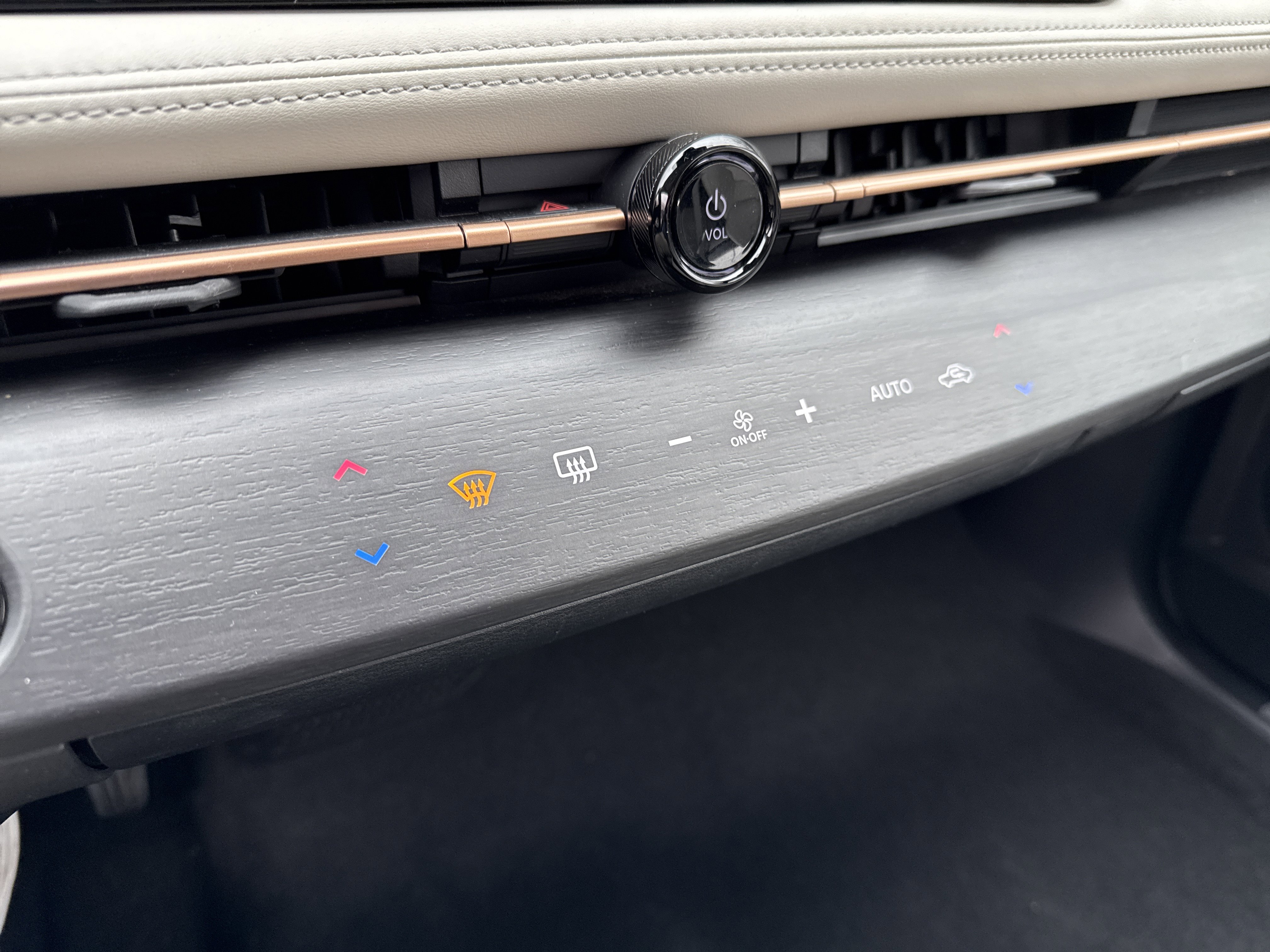 Certified 2024 Nissan Ariya AWD image 19