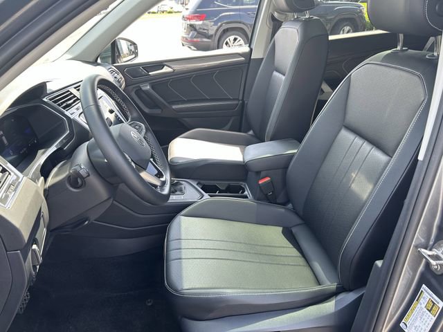 Certified 2023 Volkswagen Tiguan SE w/ Panoramic Sunroof Package FWD image 22