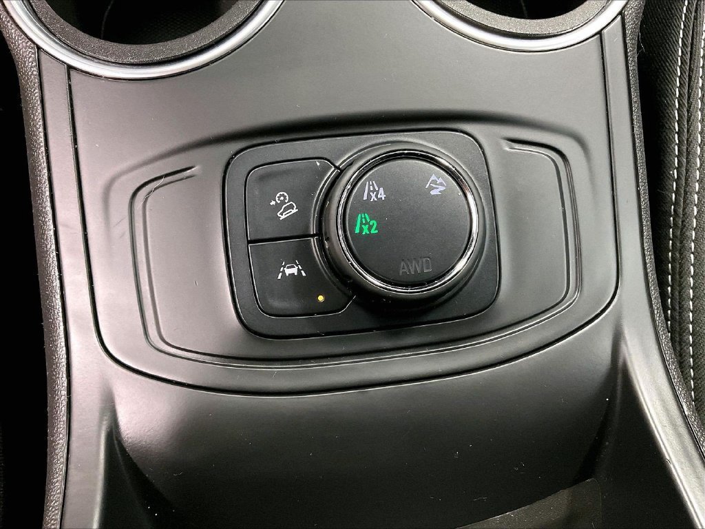 Used 2024 GMC Terrain SLE AWD/4WD image 26