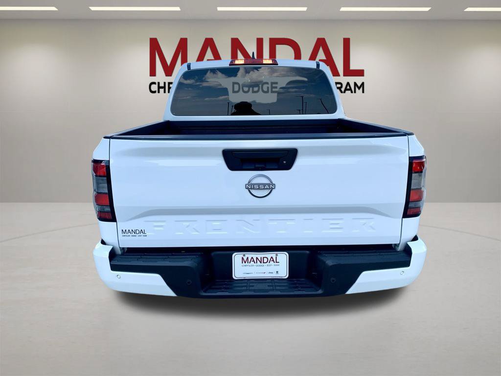 Used 2025 Nissan Frontier SV RWD image 7