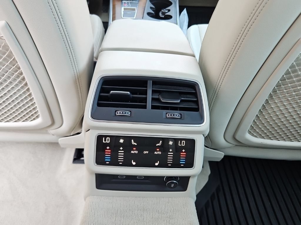 Used 2023 Audi A6 Premium Plus w/ Premium Plus Package AWD/4WD image 30