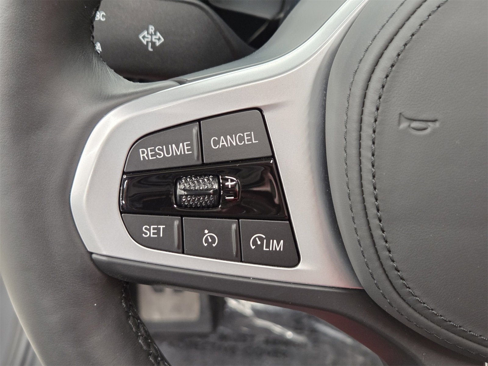 Used 2025 BMW Z4 M40i w/ Premium Package image 16