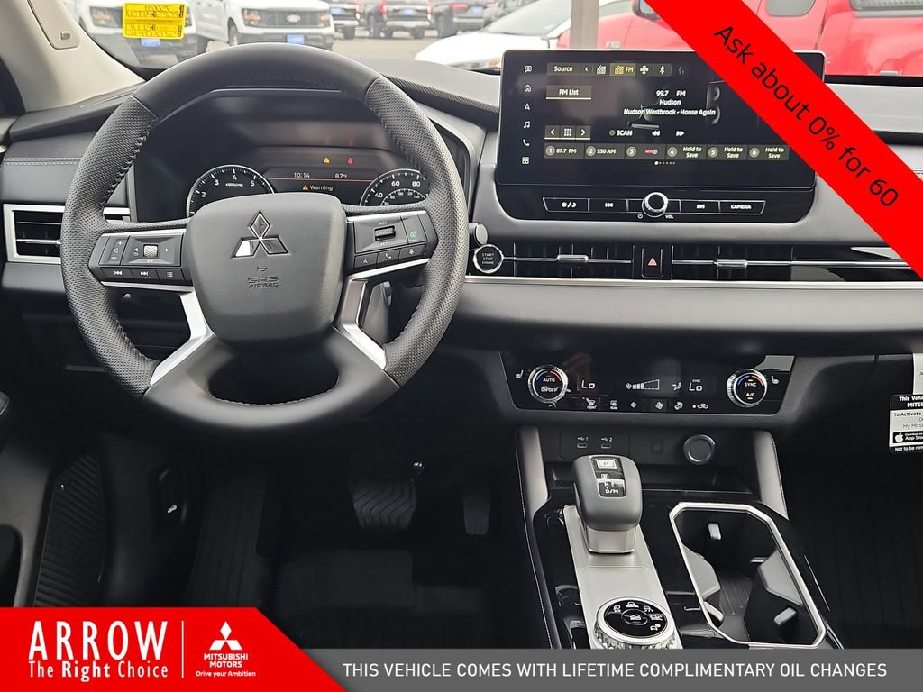 New 2025 Mitsubishi Outlander SE image 20