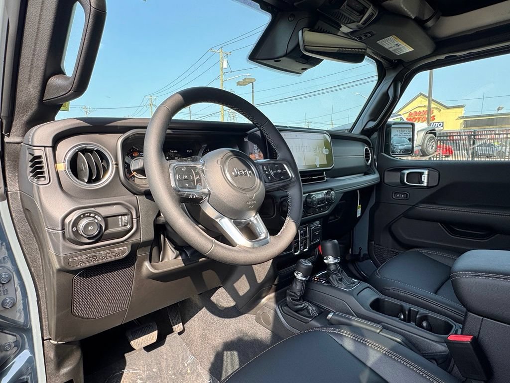 New 2026 Jeep Wrangler Unlimited Sahara w/ Safety Group AWD/4WD image 13