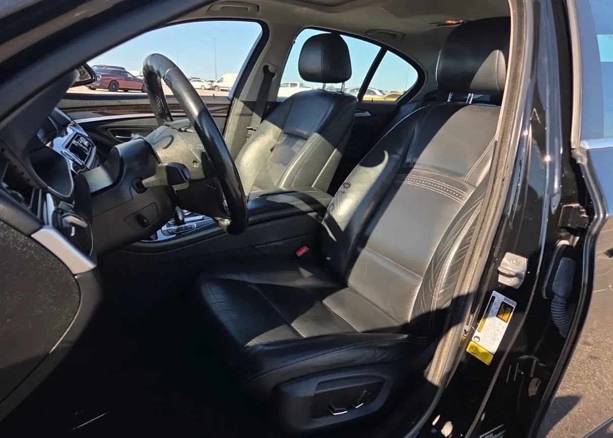 Used 2015 BMW 528i Sedan image 12