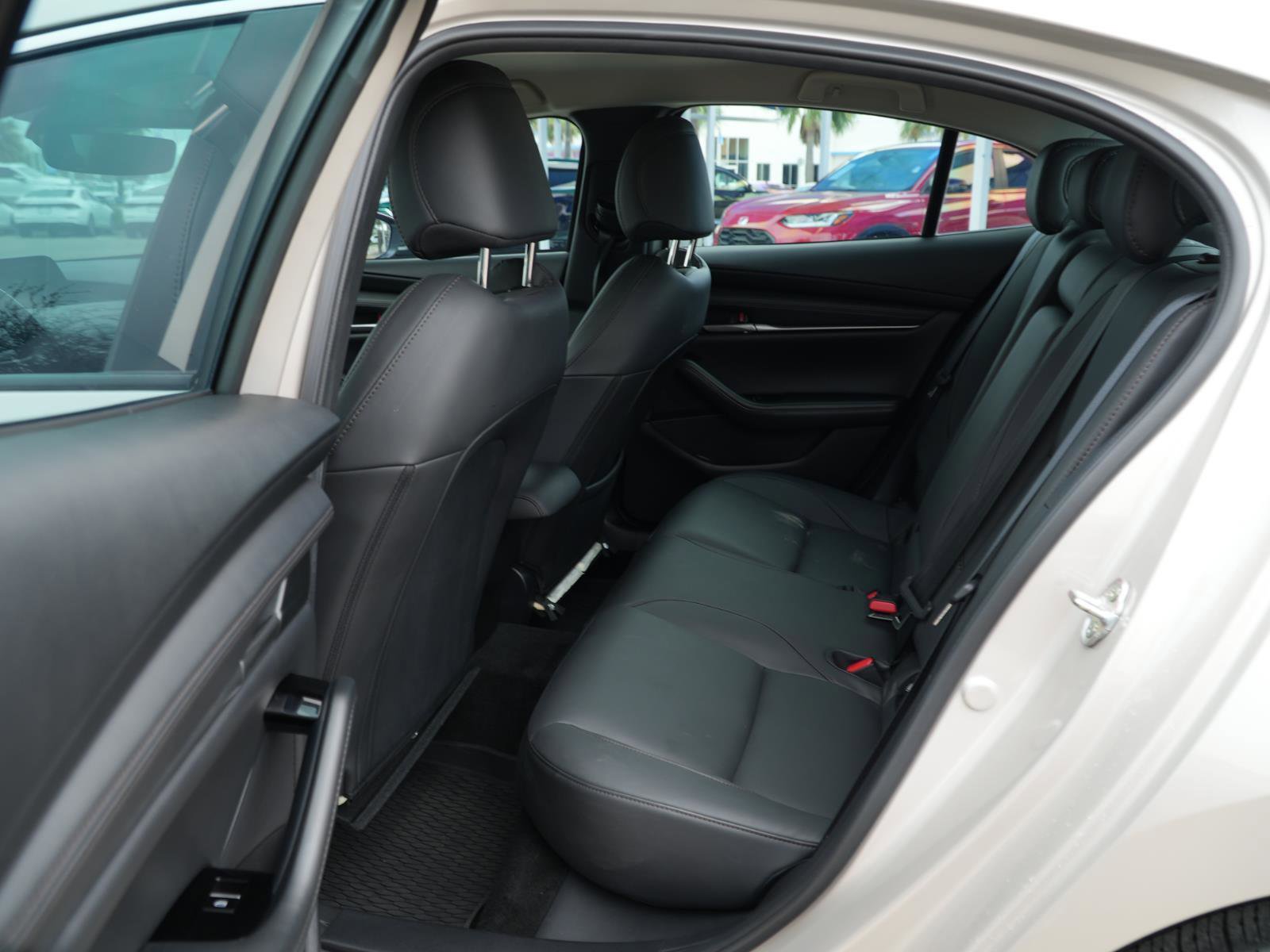 Used 2024 MAZDA MAZDA3 s image 18