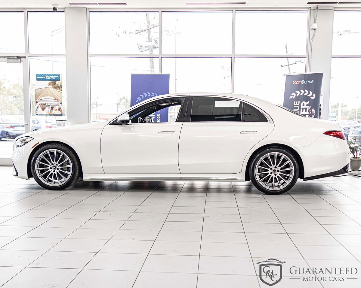 Used 2022 Mercedes-Benz S 500 4MATIC w/ AMG Line Package image 6