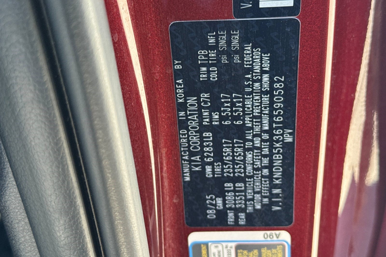 Used 2026 Kia Carnival FWD image 28