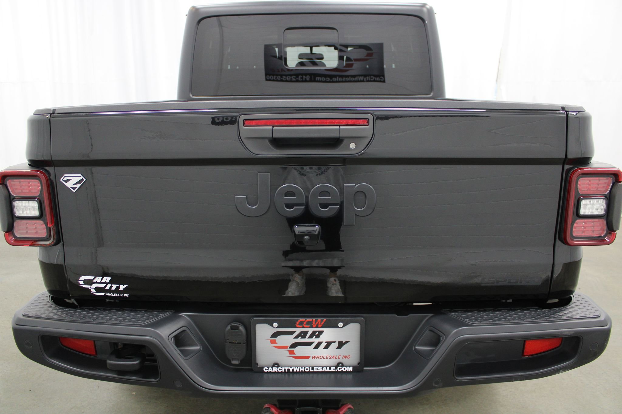 Used 2020 Jeep Gladiator Sport w/ Technology Group image 6