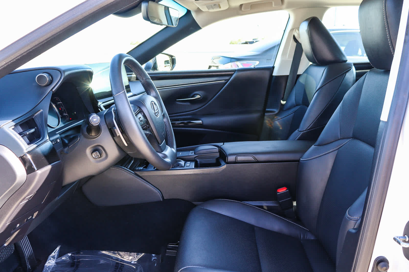 Used 2022 Lexus ES 300h w/ Premium Package FWD image 20