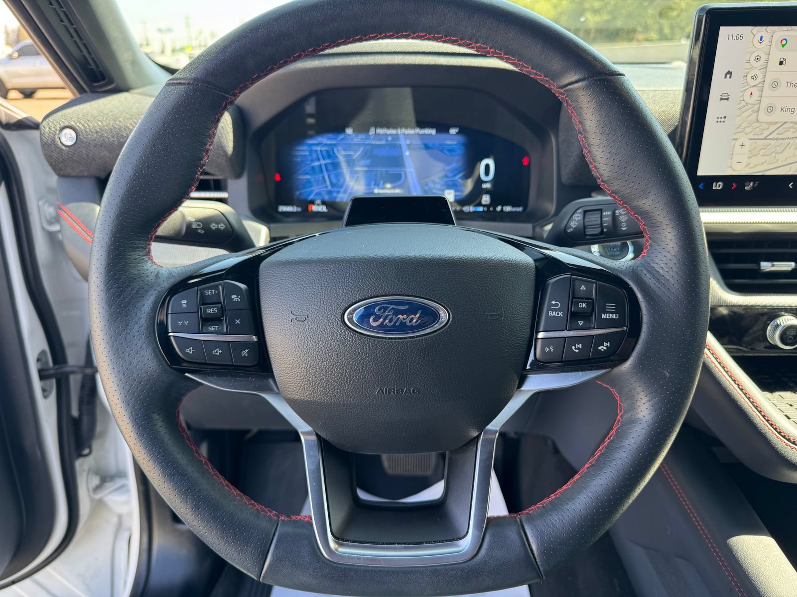 Used 2025 Ford Explorer ST-Line w/ Premium Package RWD image 31