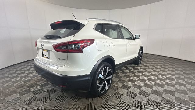 Used 2022 Nissan Rogue Sport SL AWD/4WD image 3