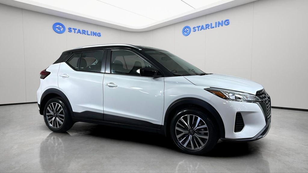 Used 2023 Nissan Kicks SV FWD image 12