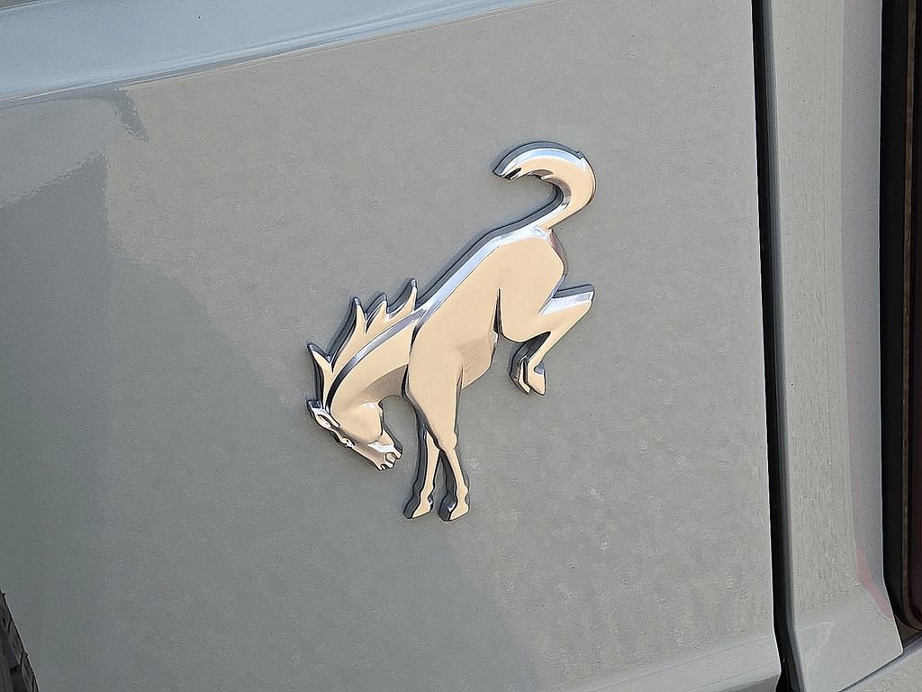Used 2024 Ford Bronco Outer Banks image 13