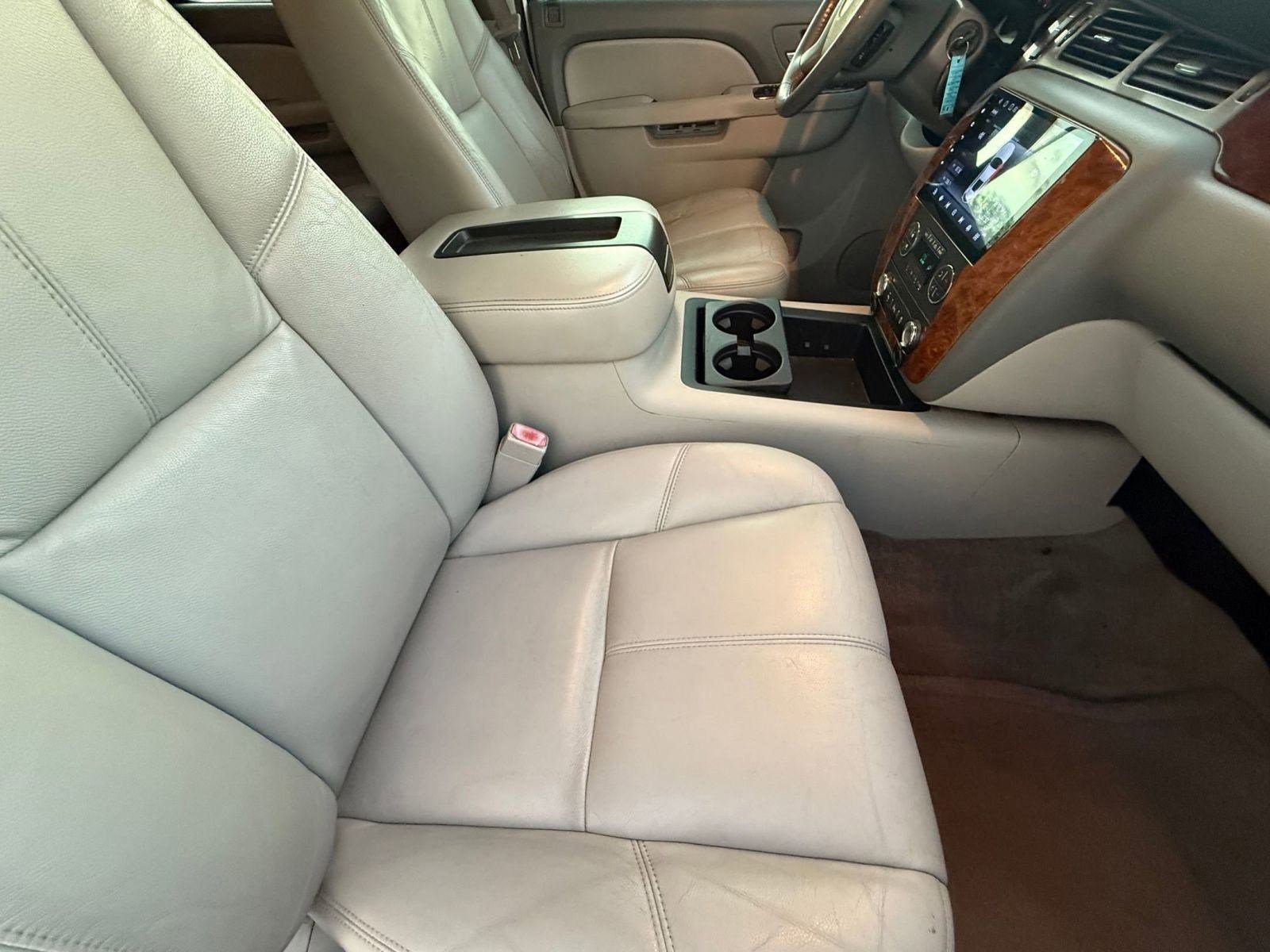 Used 2012 Chevrolet Suburban LT w/ Luxury Package image 35