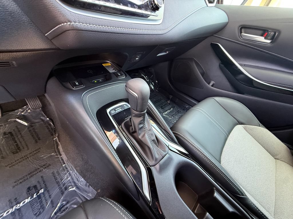 Used 2025 Toyota Corolla XSE FWD image 22