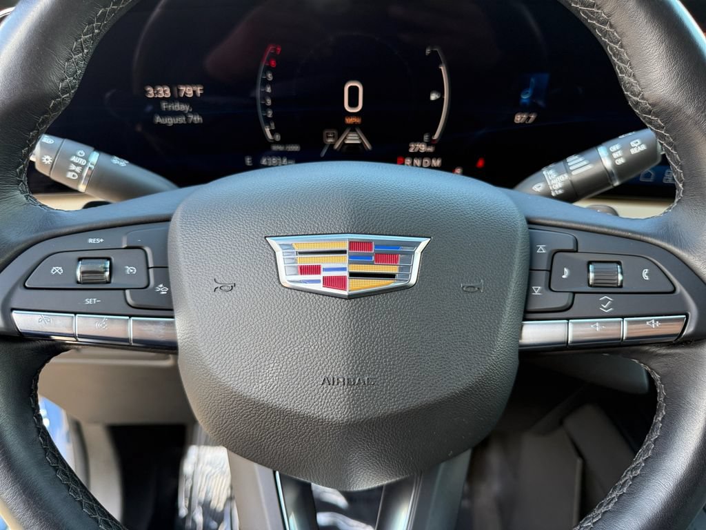 Used 2025 Cadillac XT4 Premium Luxury FWD image 20
