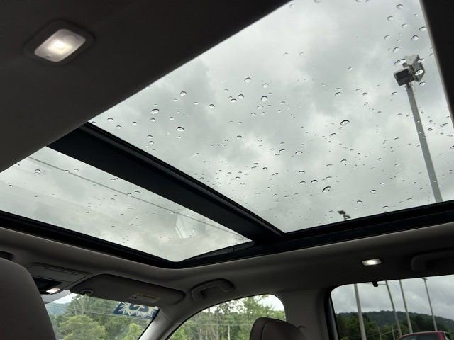 Used 2023 Honda Pilot Elite image 14