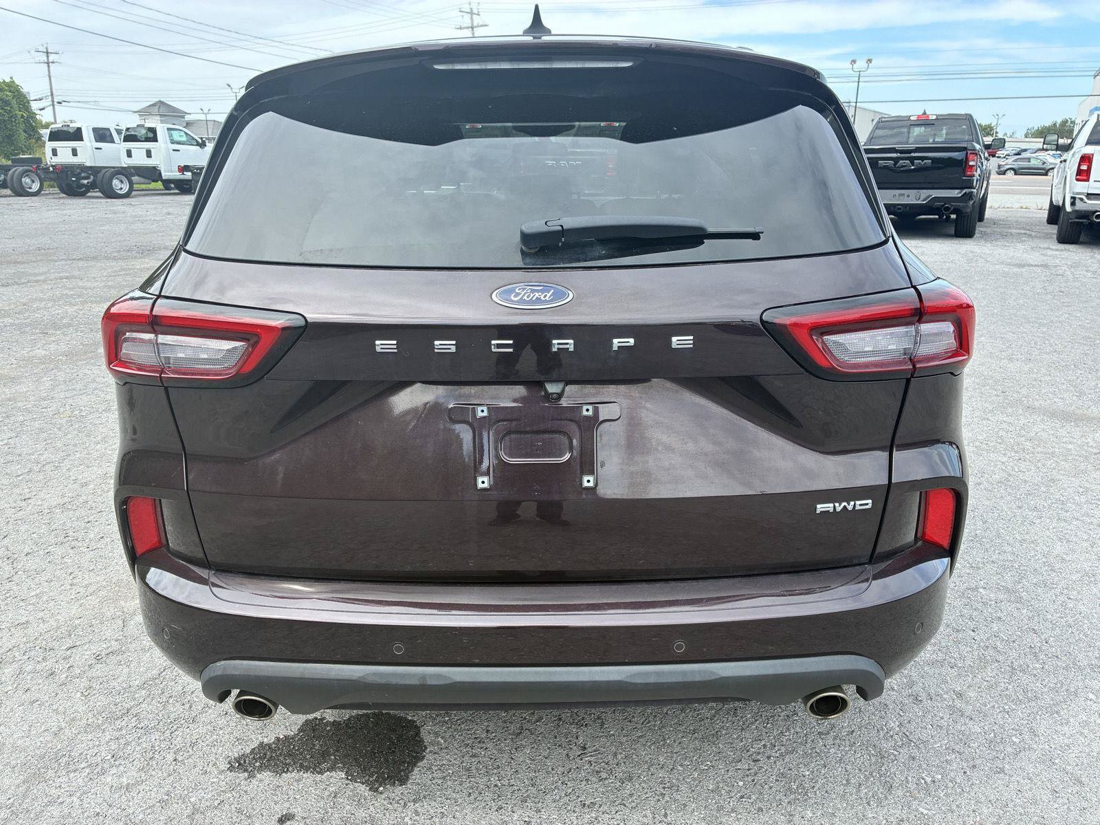 Used 2023 Ford Escape ST-Line w/ Tech Pack #1 AWD/4WD image 6